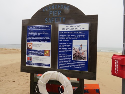 The City of Frankfort's pier safety sign